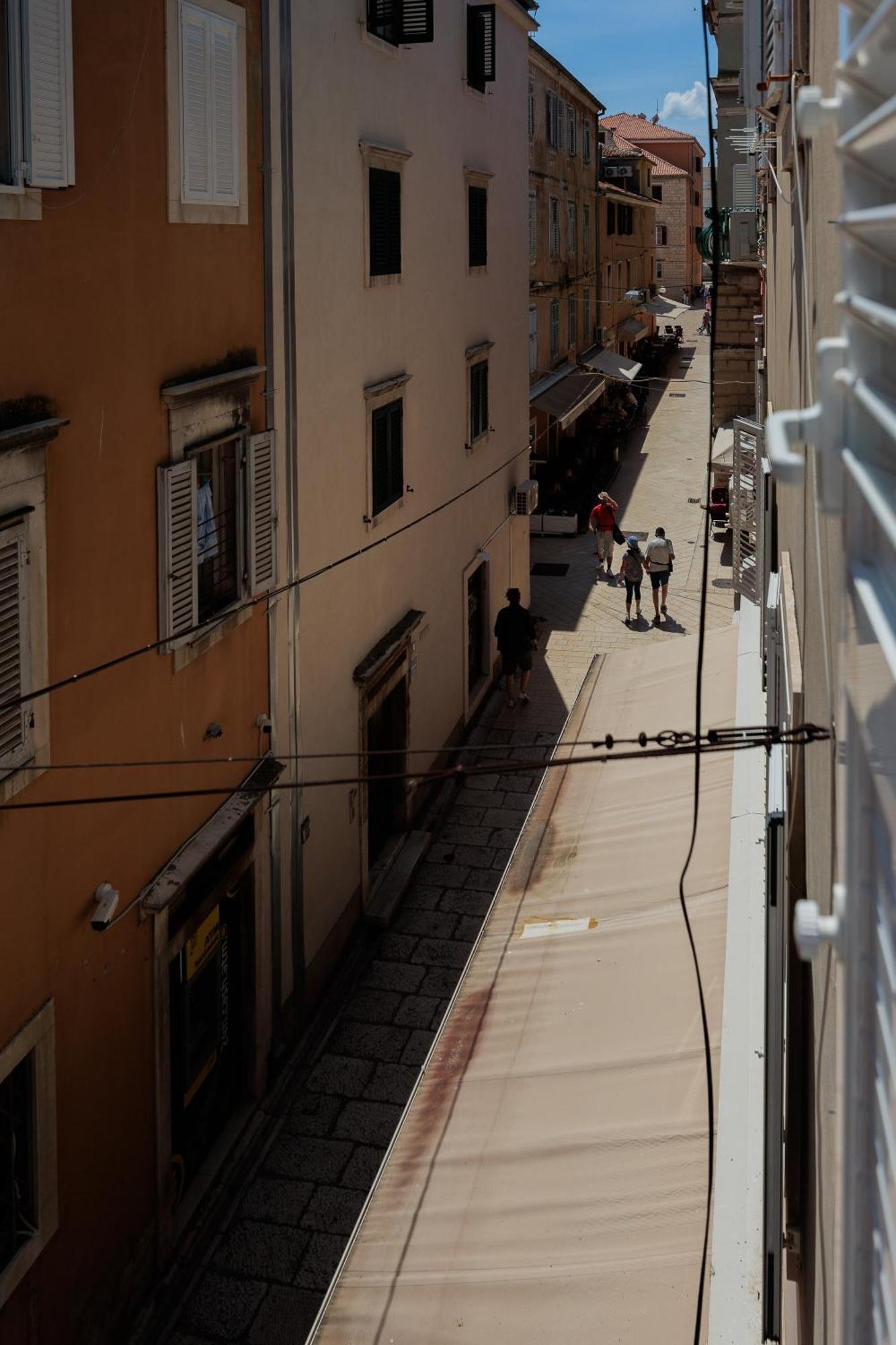 Guest House Arsenal Accommodation Zadar Bagian luar foto