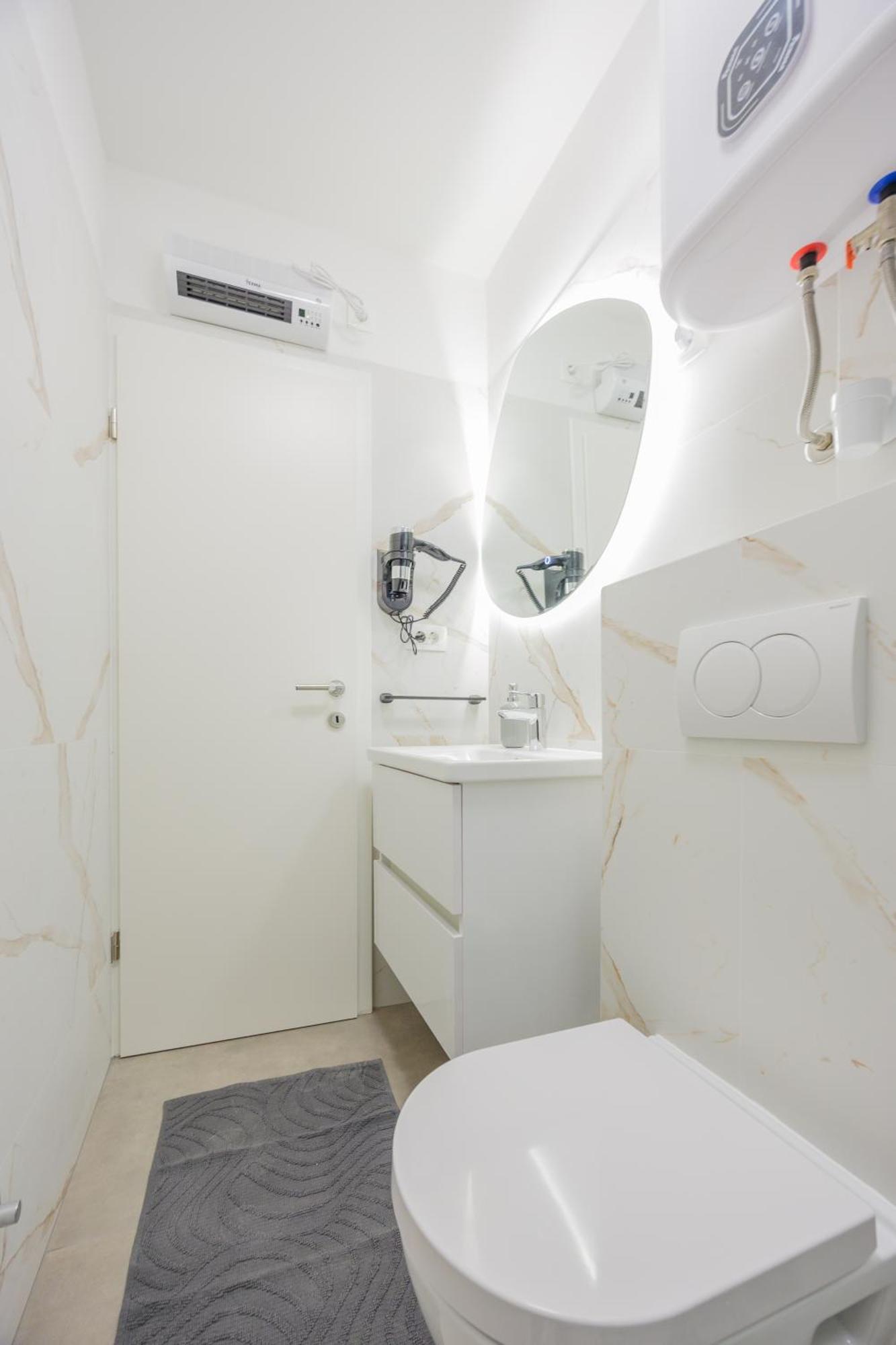 Guest House Arsenal Accommodation Zadar Bagian luar foto
